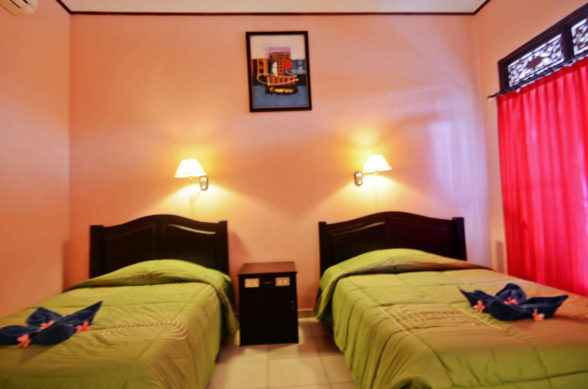 Pesona Beach Inn Kuta Lombok Exterior foto